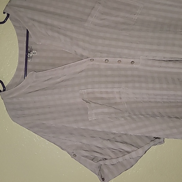 Scoop hem oversized PLUS 1X 3 button Shirt - Picture 5 of 8